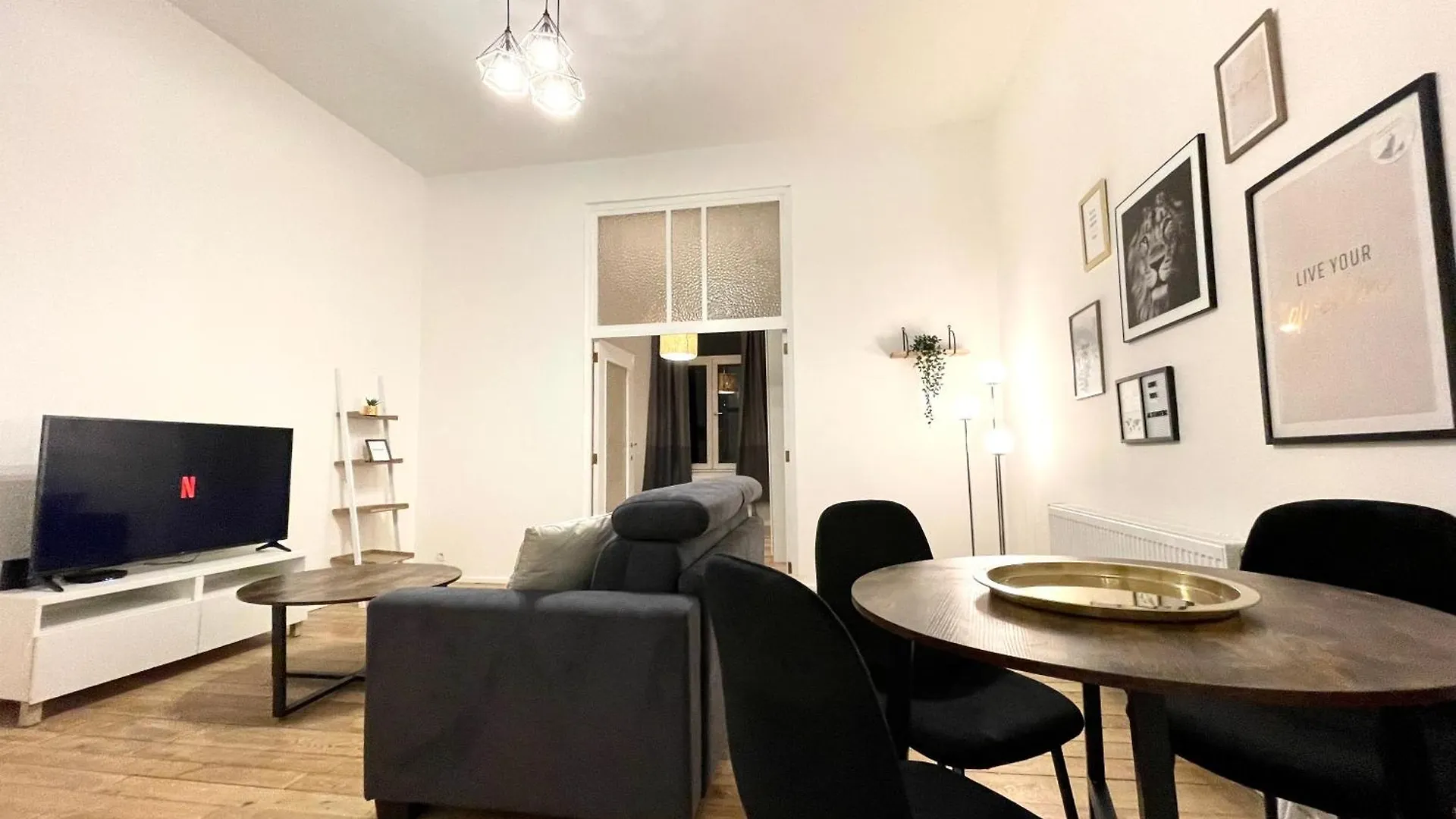 Charming Uccle - 1 Bedroom Apt Брюссель Апартаменты