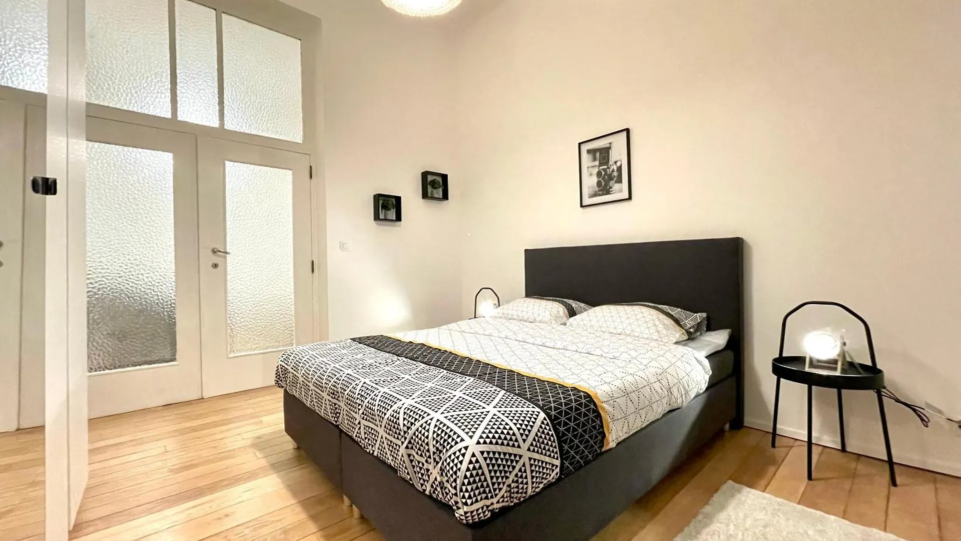 Charming Uccle - 1 Bedroom Apt Брюссель