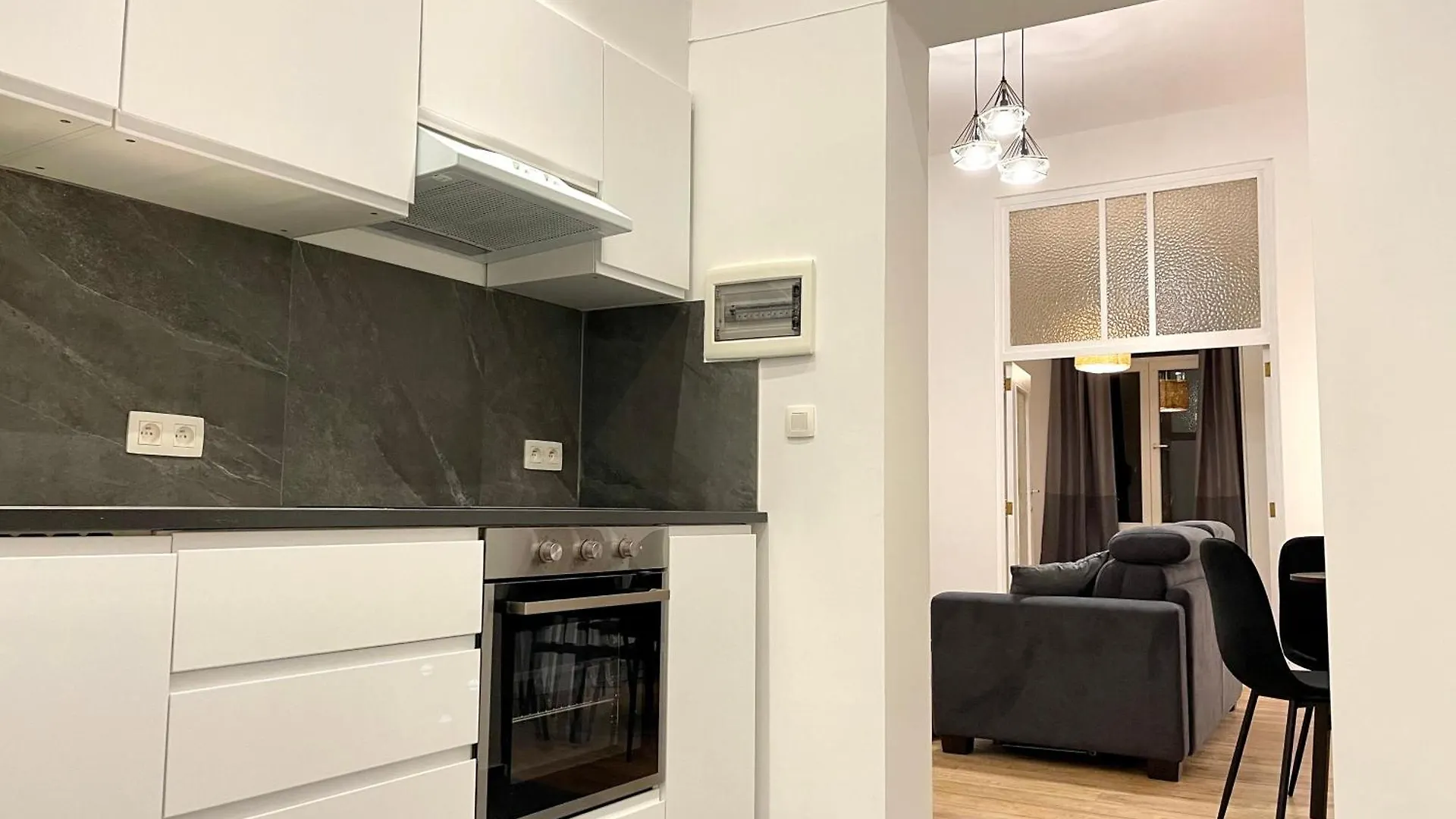 Апартаменты Charming Uccle - 1 Bedroom Apt Брюссель